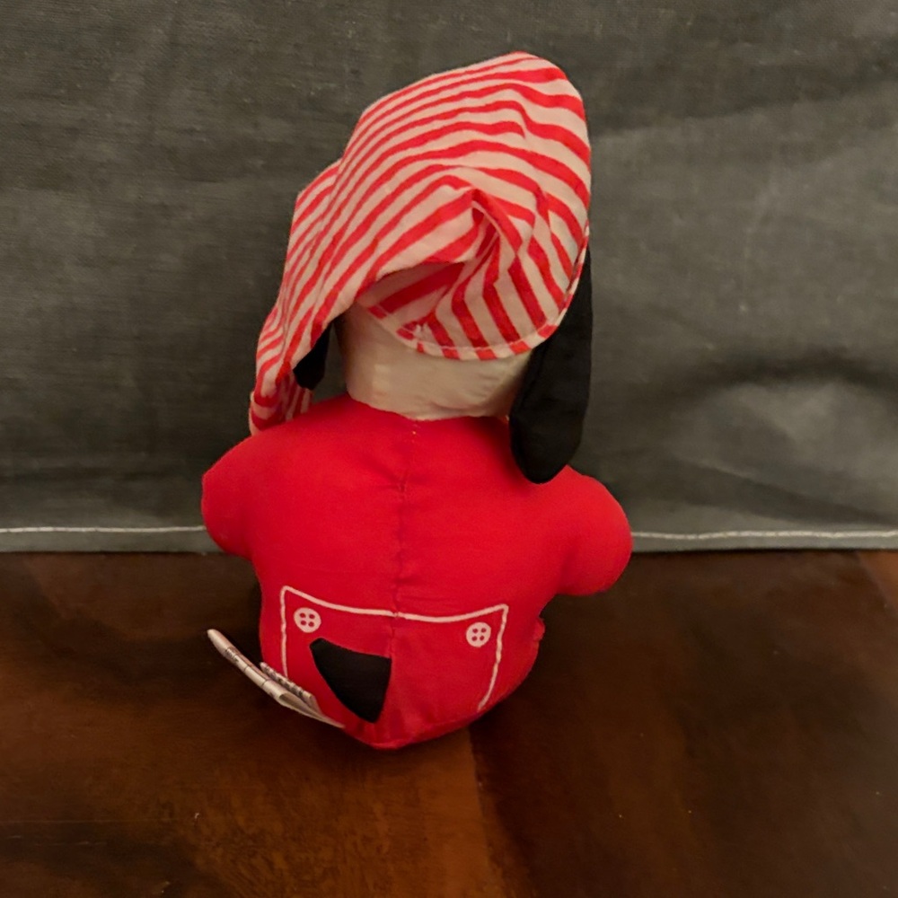 Charming Vintage Snoopy Plush in Red Pajamas - Picture 3 of 4